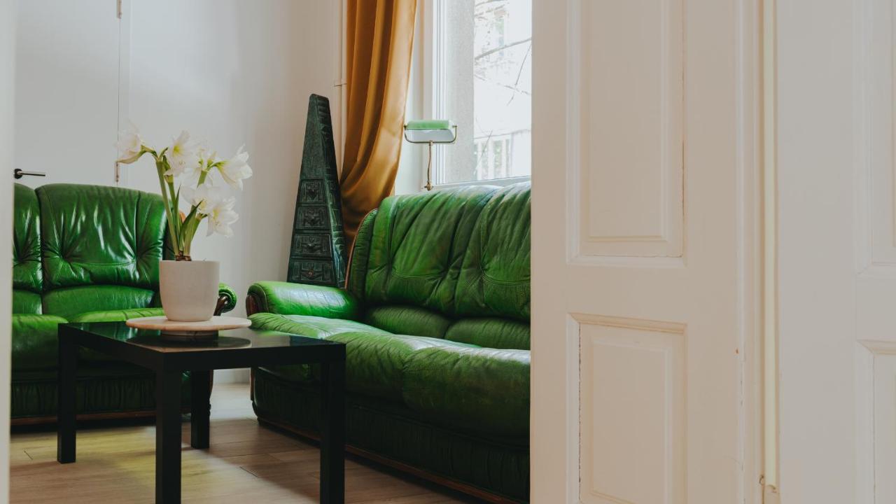 Salon Apartment In Dorcol Historical Belgrád Kültér fotó